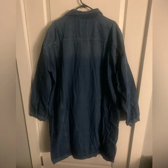 Women's Long Denim Jean Jacket - Picture 4 of 4